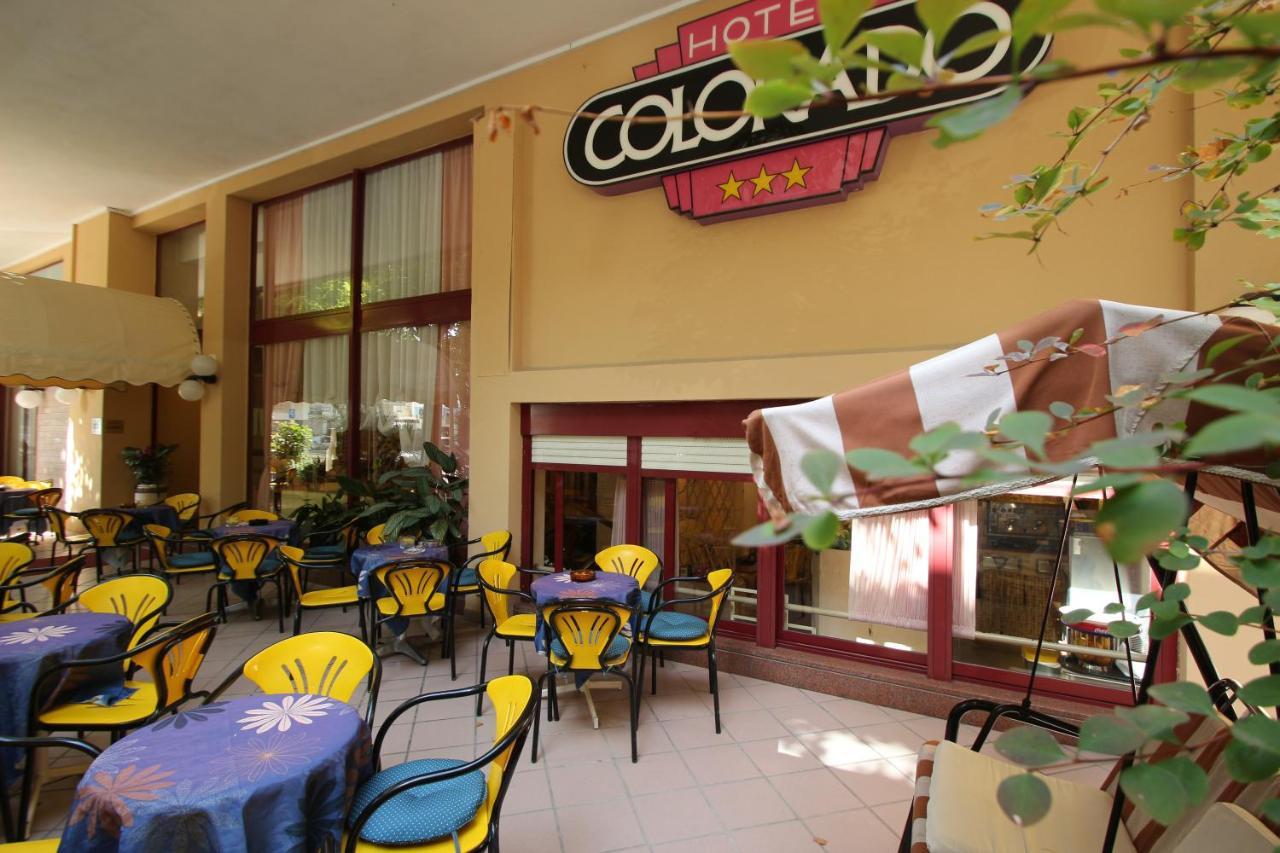 Hotel Colorado リミニ エクステリア 写真
