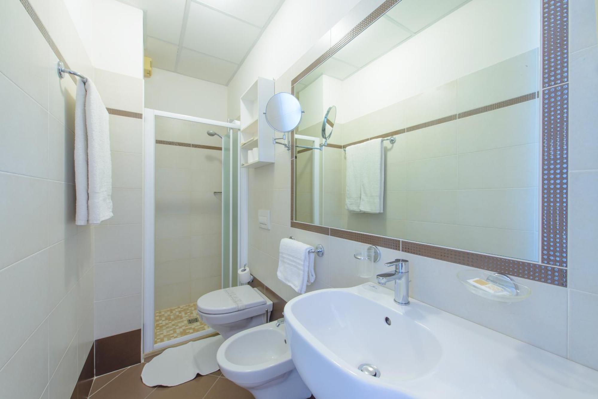 Hotel Colorado リミニ エクステリア 写真