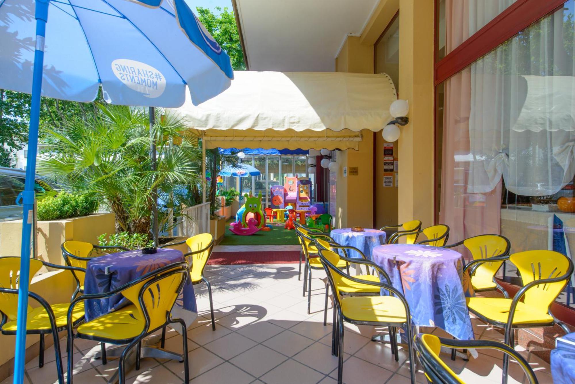 Hotel Colorado リミニ エクステリア 写真