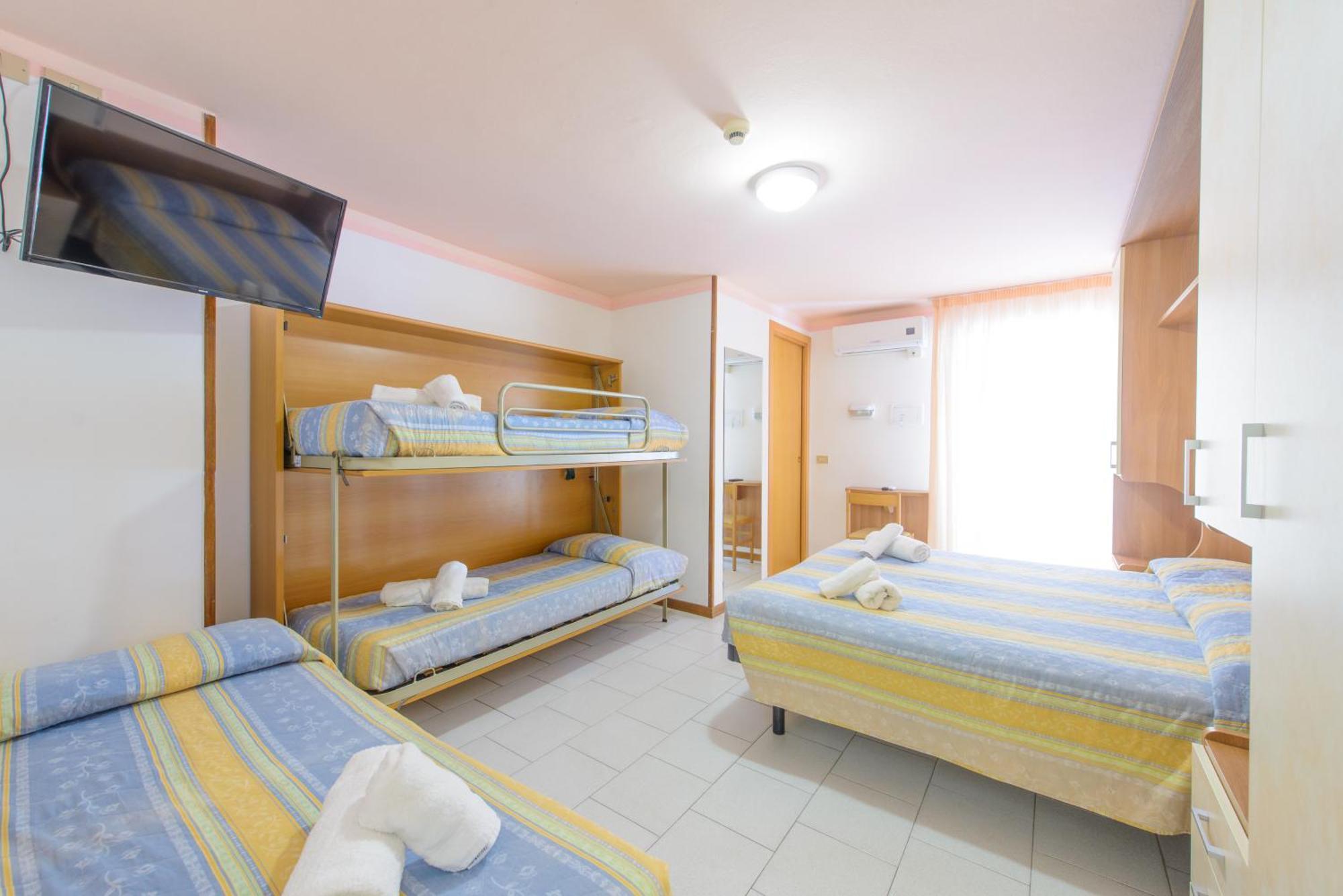 Hotel Colorado リミニ エクステリア 写真