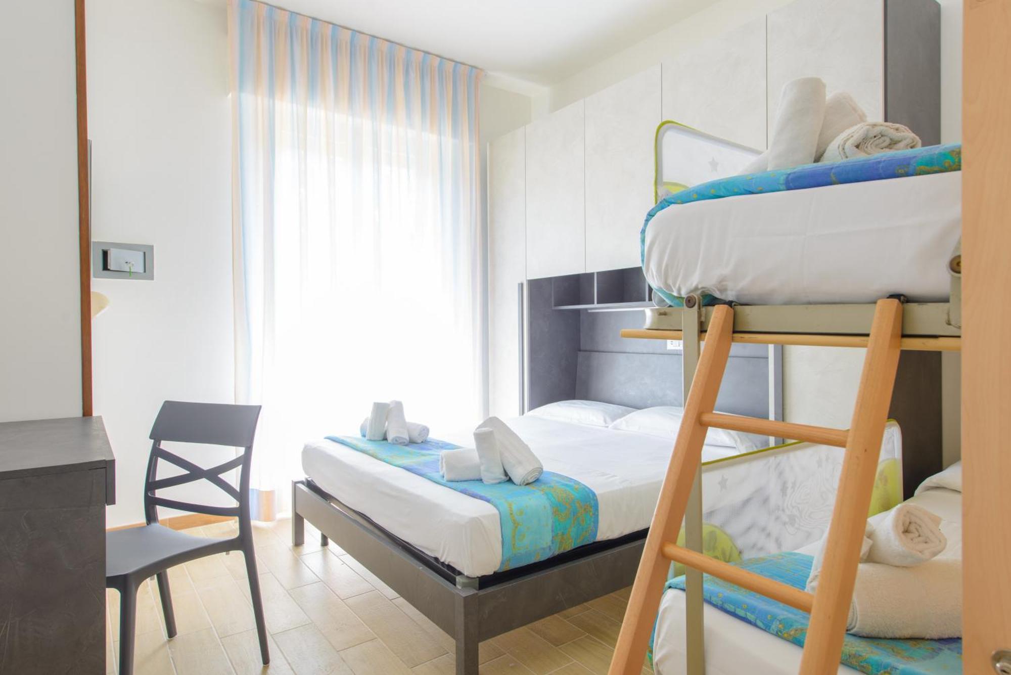 Hotel Colorado リミニ エクステリア 写真